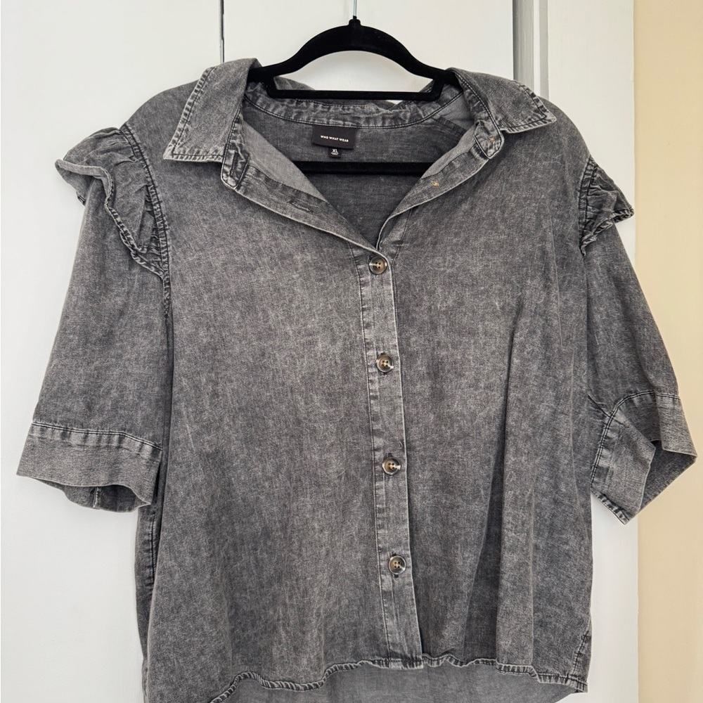 Who What Wear Gray Button-Down Shirt